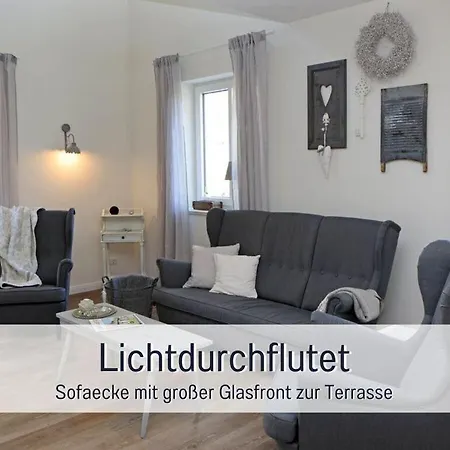 Northern Lights Modern Retreat Ferienhaus